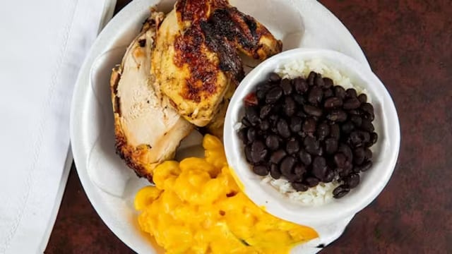 Quarter White (Chicken + 2 Sides).